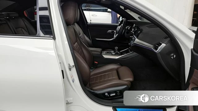 BMW 3 Series (G20) 2021 Белый из Кореи, фото 2