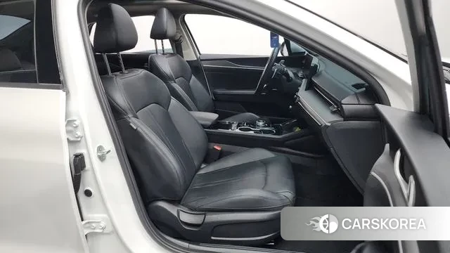 Kia The New K5 3rd generation 2024 Белый из Кореи, фото 2