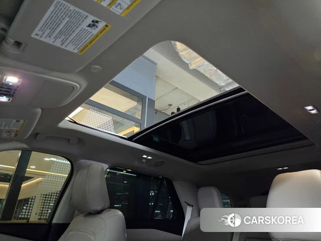 Ford Explorer 6th Generation 2022 Белый из Кореи, фото 2