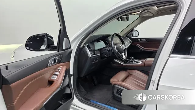 BMW X7 (G07) 2021 Белый из Кореи, фото 2