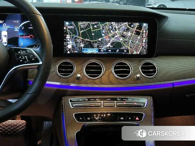 Mercedes-Benz E-Class W213 2023 Белый из Кореи, фото 2