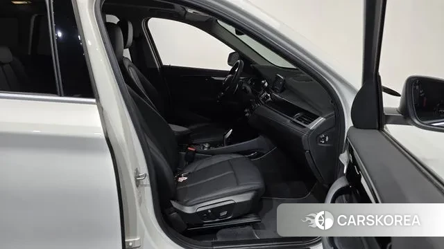 BMW X1 (F48) 2022 Белый из Кореи, фото 2