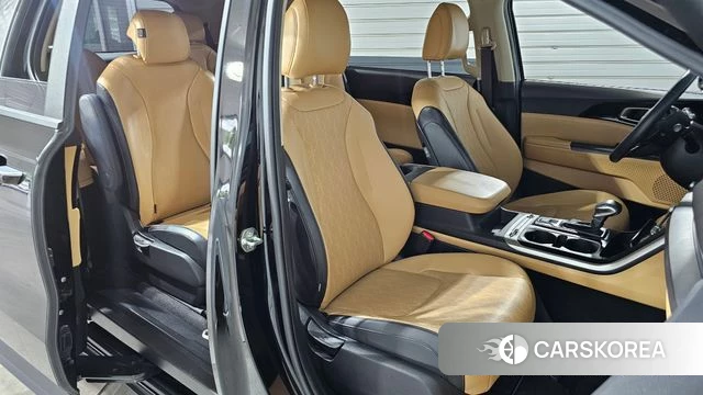 Kia Carnival 4th generation 2023 Черный из Кореи, фото 2