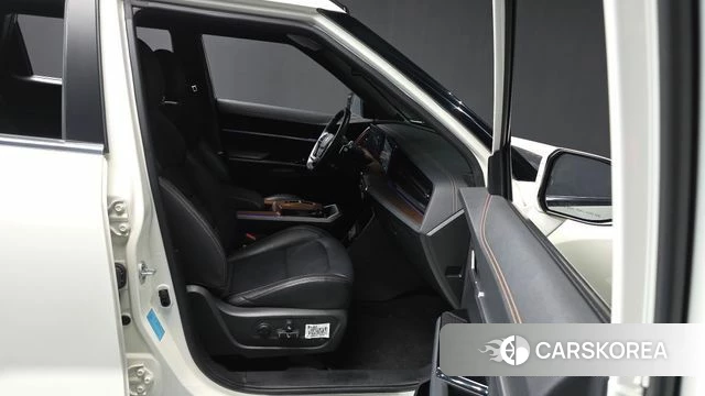 Ssangyong Torres EVX 2024 Белый из Кореи, фото 2