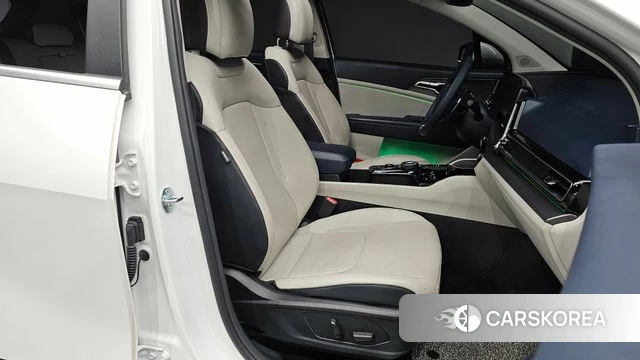 Kia Sportage 5th Generation 2023 Белый из Кореи, фото 2