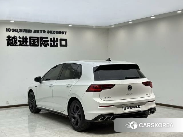 Volkswagen Golf 2023 Белый из Китая, фото 2
