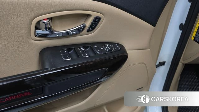 Kia The New Carnival 2018 Белый из Кореи, фото 2