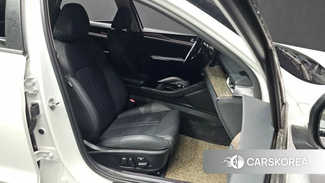 Kia K5 3rd generation 2020 Белый из Кореи, фото 2