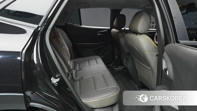 Chevrolet (GM Daewoo) Trax Crossover 2024 Черный из Кореи, фото 2