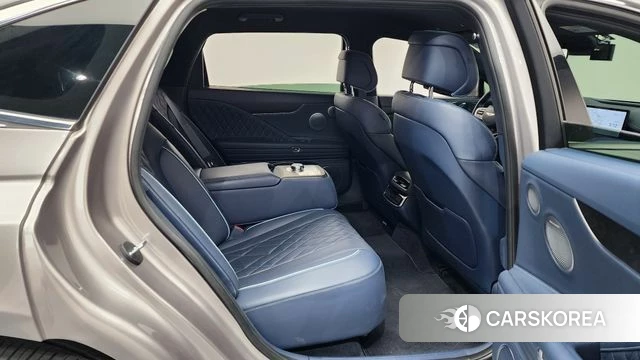 Genesis Electrified G80 (RG3) 2024 Жемчужный цвет из Кореи, фото 2
