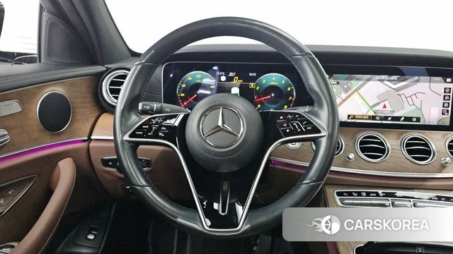 Mercedes-Benz E-Class W213 2021 Белый из Кореи, фото 2