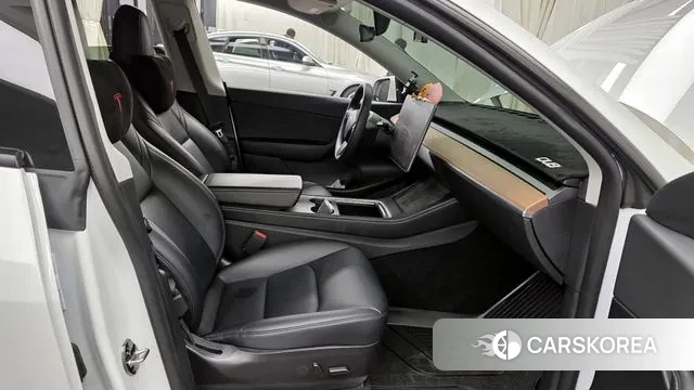 Tesla Model Y 2021 Белый из Кореи, фото 2