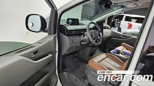 Hyundai Staria 2023 Белый из Кореи, фото 2