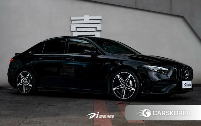 Mercedes-Benz Class A AMG 2025 Черный из Китая, фото 2