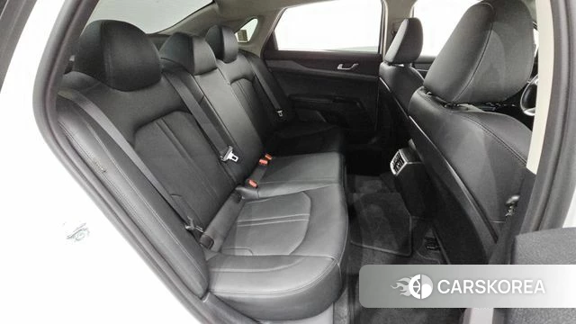 Kia The New K5 3rd generation 2024 Белый из Кореи, фото 2