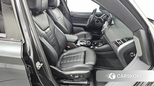 BMW iX3 2024 Черный из Кореи, фото 2
