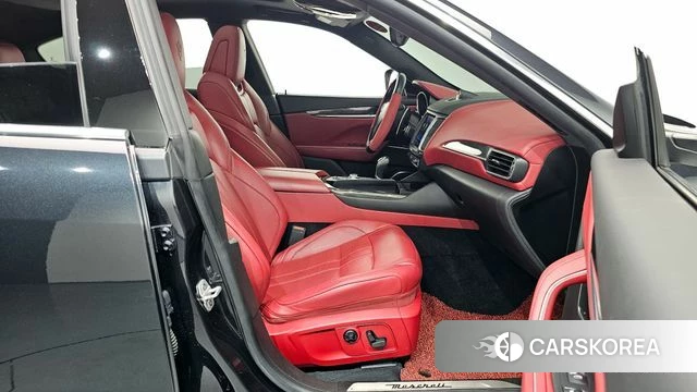 Maserati Levante 2018 Черный из Кореи, фото 2