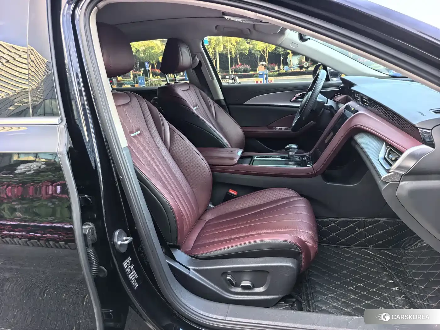 Red flag Hongqi H5 2024 Черный из Китая, фото 2