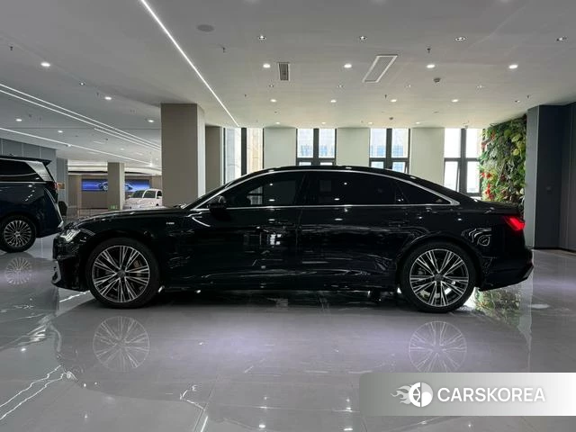Audi A6L 2021 Черный из Китая, фото 2