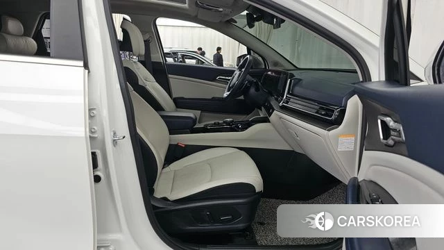 Kia Sportage 5th Generation Hybrid 2022 Белый из Кореи, фото 2