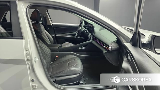 Hyundai Avante (CN7) 2022 Серебристо-серый из Кореи, фото 2
