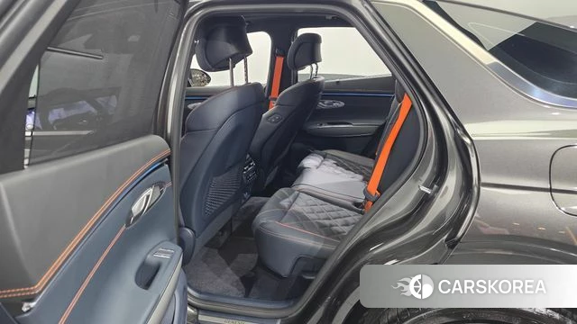 Genesis GV70 2024 Серый из Кореи, фото 2