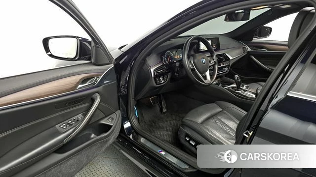 BMW 5 Series (G30) 2018 Синий из Кореи, фото 2