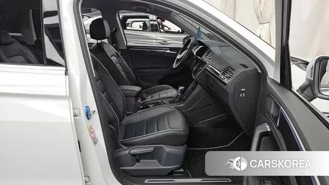 Volkswagen Tiguan second Generation 2022 Белый из Кореи, фото 2