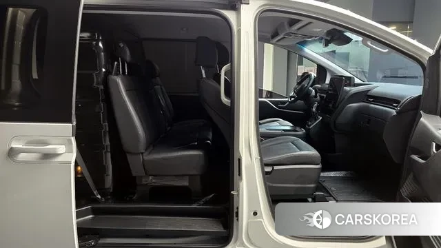 Hyundai Staria 2024 Белый из Кореи, фото 2