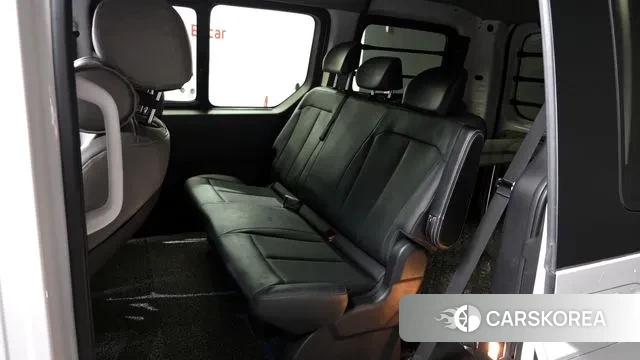 Hyundai Staria 2021 Белый из Кореи, фото 2