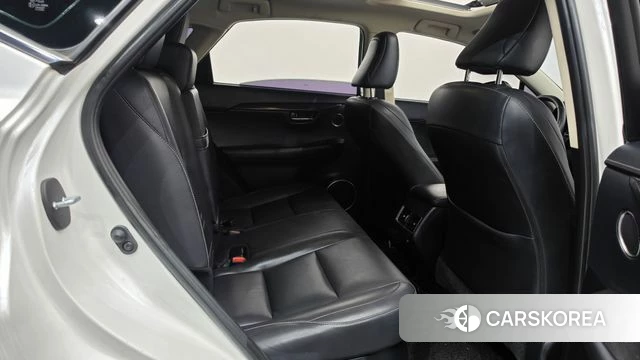 Lexus NX300h 2018 Белый из Кореи, фото 2