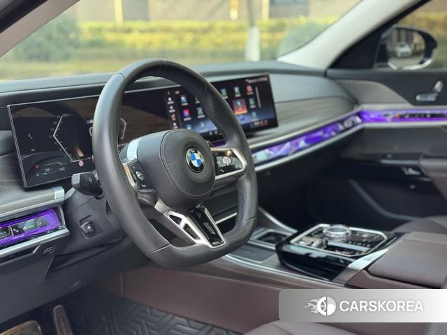 BMW 7 series 2023 Черный из Китая, фото 2