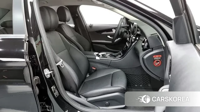 Mercedes-Benz C-Class W205 2019 Черный из Кореи, фото 2