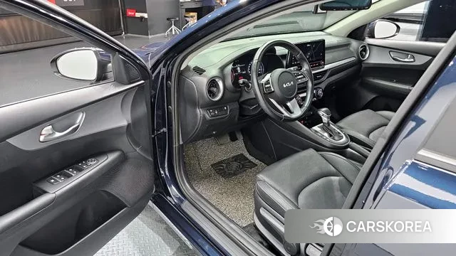 Kia The New K3 2nd generation 2021 Синий из Кореи, фото 2