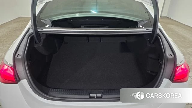 Mercedes-Benz E-Class W214 2026 Белый из Кореи, фото 2