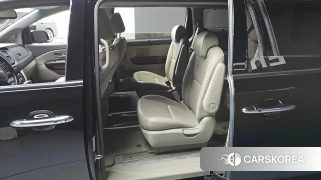 Kia The New Carnival 2018 Черный из Кореи, фото 2