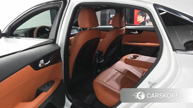 Kia The New K3 2nd generation 2021 Белый из Кореи, фото 2