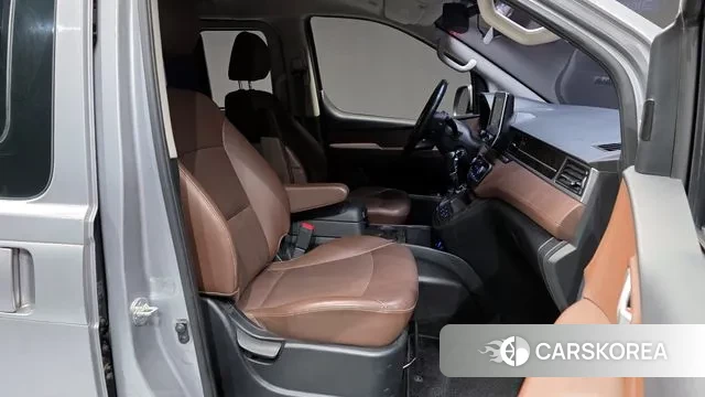 Hyundai The New Grand Starex 2019 Серебристо-серый из Кореи, фото 2