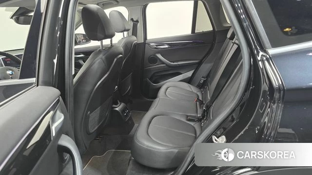 BMW X1 (F48) 2022 Черный из Кореи, фото 2