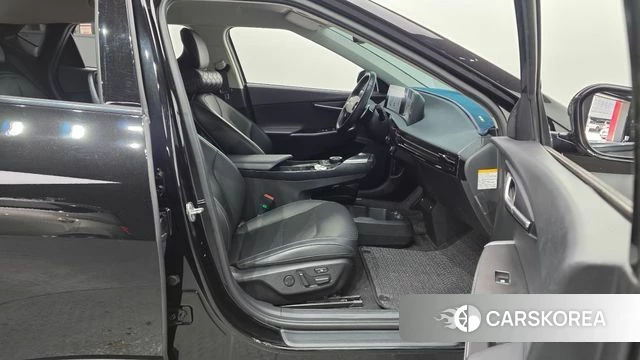 Kia EV6 2021 Черный из Кореи, фото 2