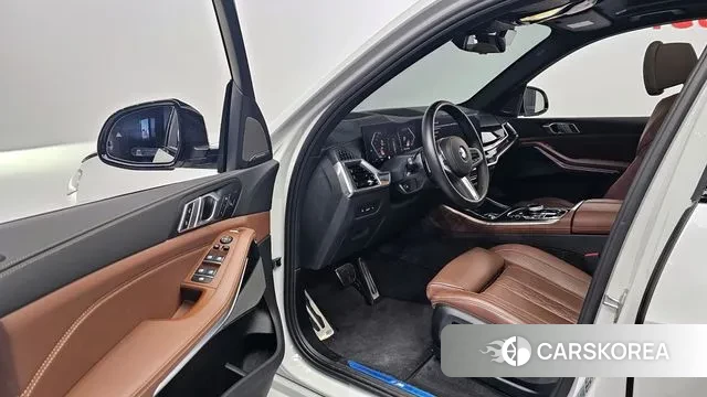 BMW X5 (G05) 2024 Белый из Кореи, фото 2