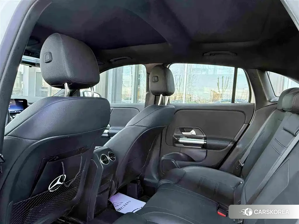 Mercedes-Benz GLA 2024 Белый из Китая, фото 2
