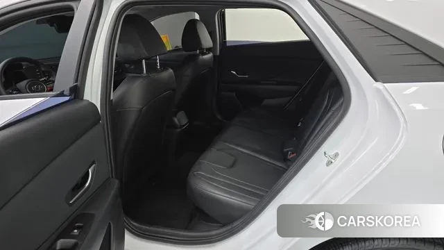 Hyundai Avante Hybrid (CN7) 2022 Белый из Кореи, фото 2