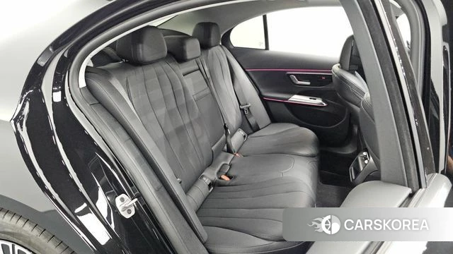Mercedes-Benz E-Class W214 2025 Черный из Кореи, фото 2