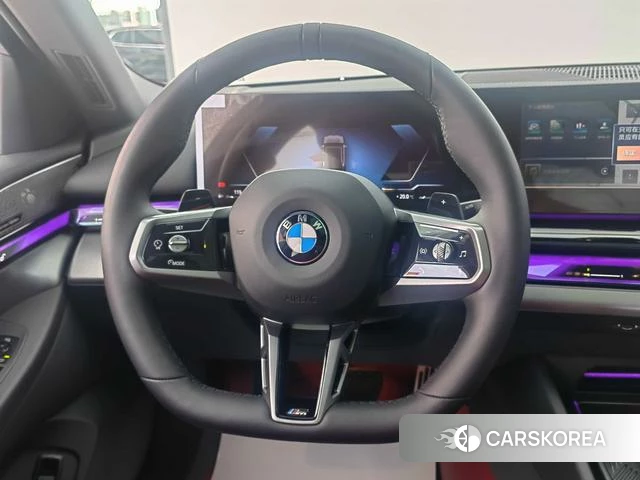 BMW 5 series 2025 Черный из Китая, фото 2