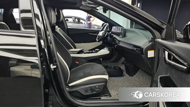 Kia EV6 2022 Черный из Кореи, фото 2