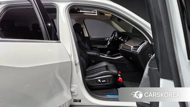 BMW X5 (G05) 2022 Белый из Кореи, фото 2