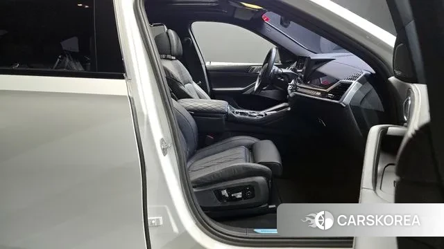 BMW X6 (G06) 2025 Белый из Кореи, фото 2