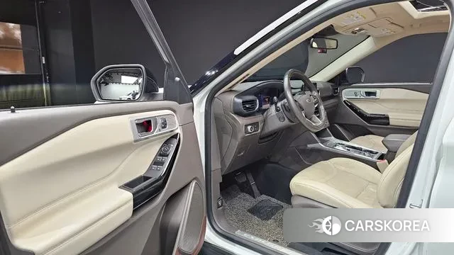 Ford Explorer 6th Generation 2021 Белый из Кореи, фото 2