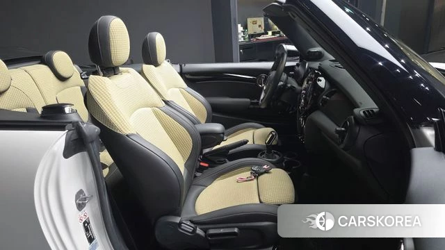 Mini Cooper S Convertible 2023 Белый из Кореи, фото 2